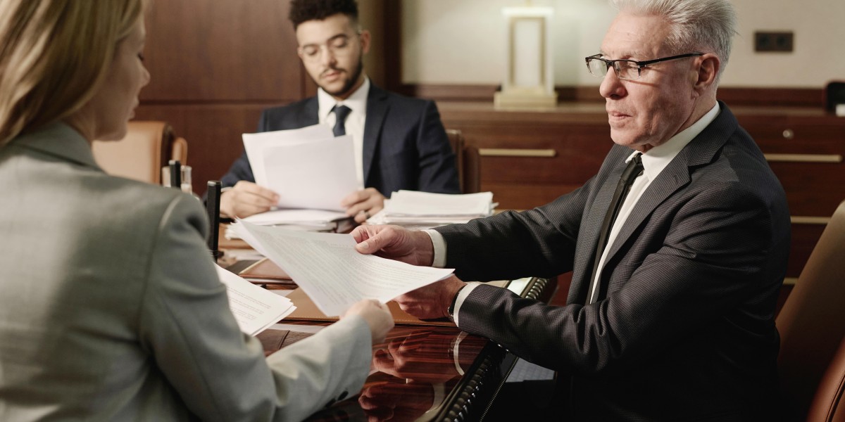 14 Companies Doing An Excellent Job At Accident Attorney Lawyer