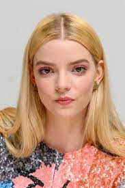 Anya Huber Profile Picture